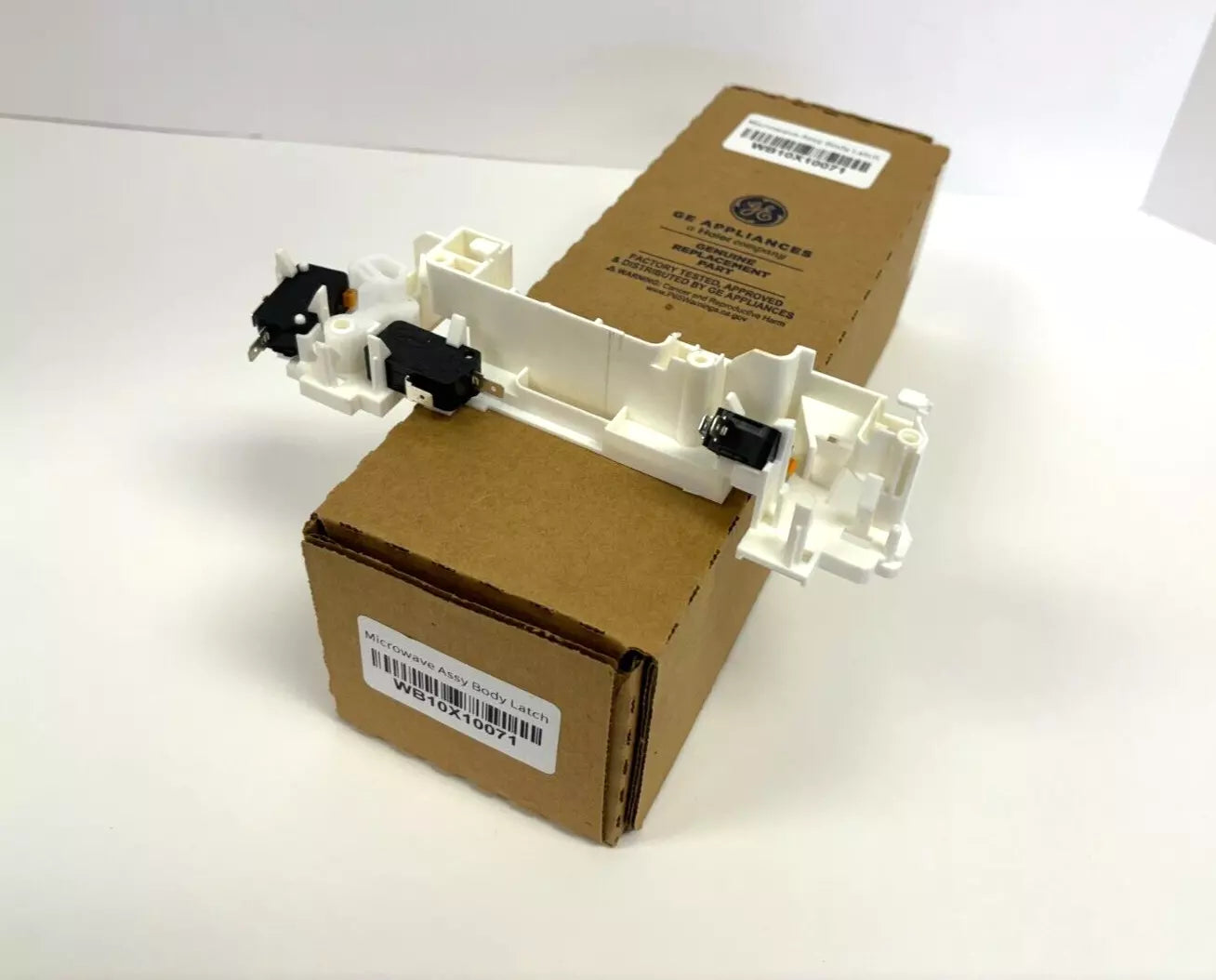 WB10X10071 New GE OEM Genuine Microwave Assy Body Latch