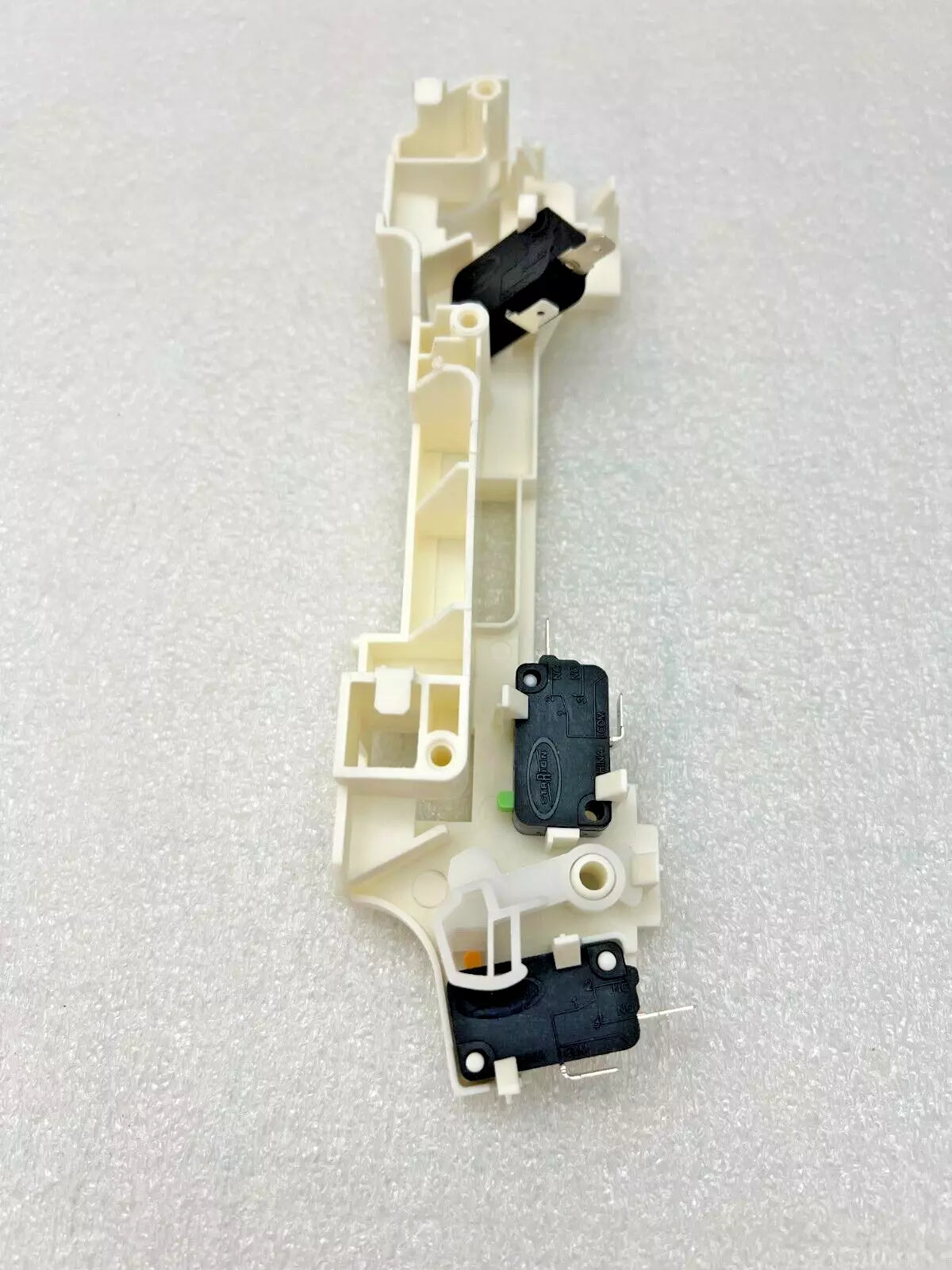 WB10X10071 New GE OEM Genuine Microwave Assy Body Latch